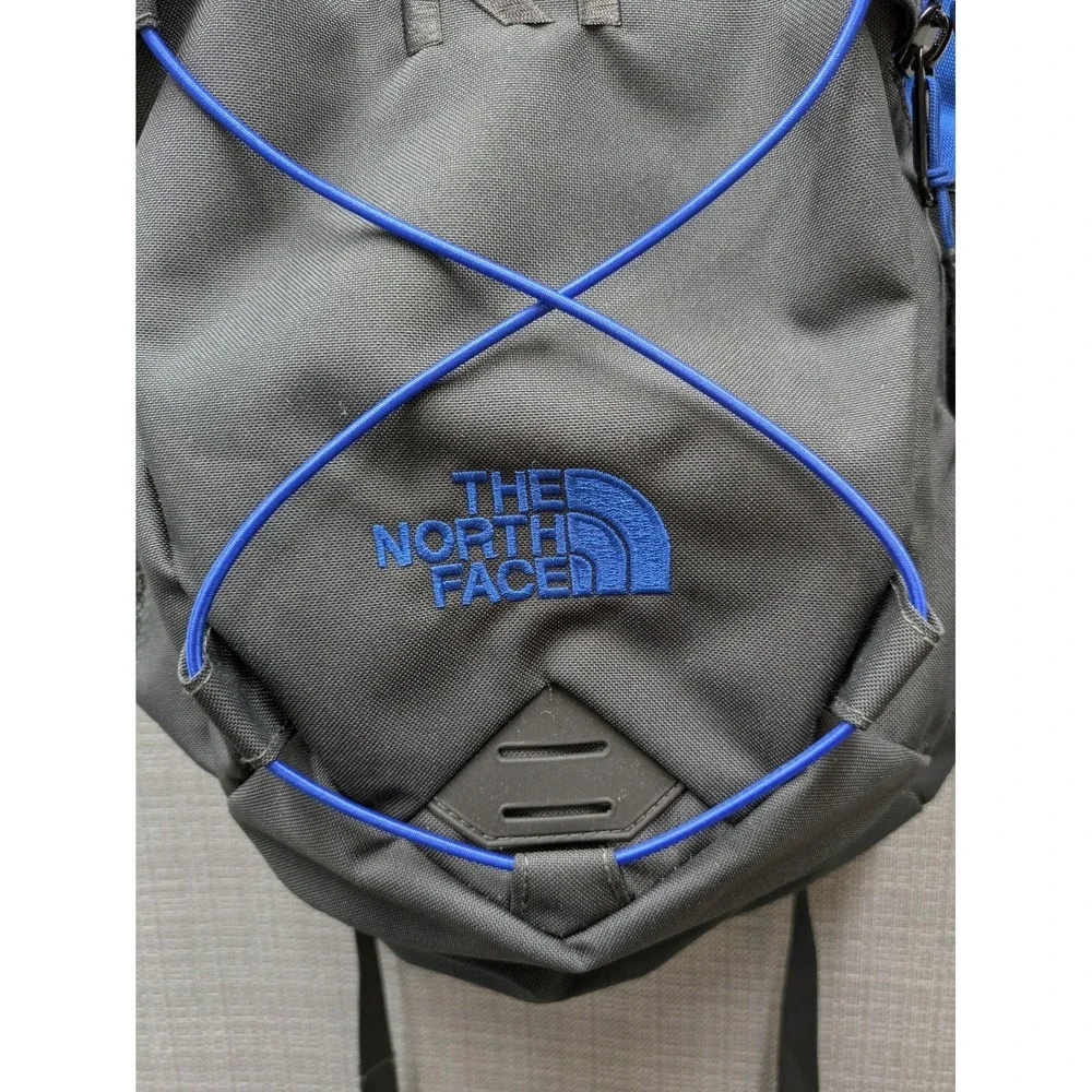 The North Face Gray Blue Backpack Soft Case Adjustable Straps Men School Daypack
